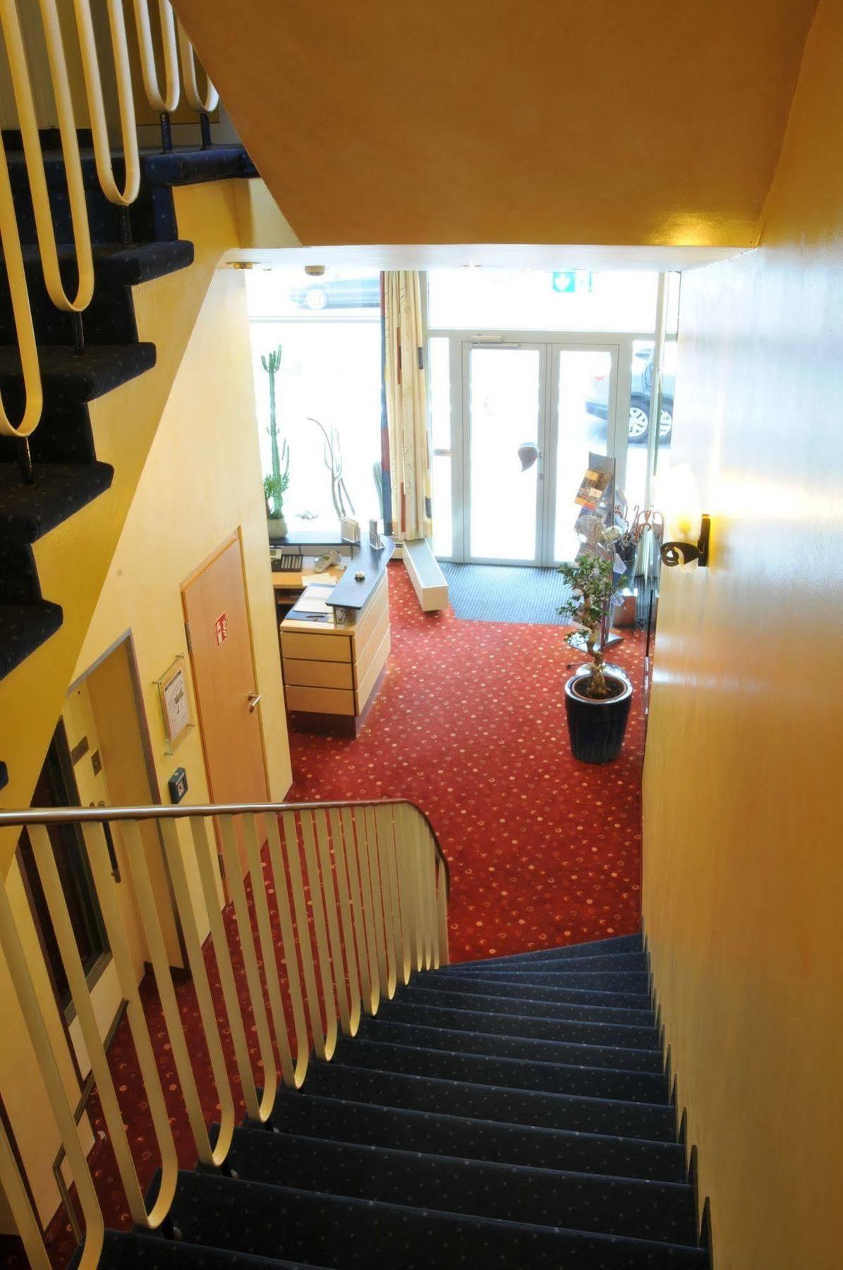 Hotel Benelux Ахен Экстерьер фото